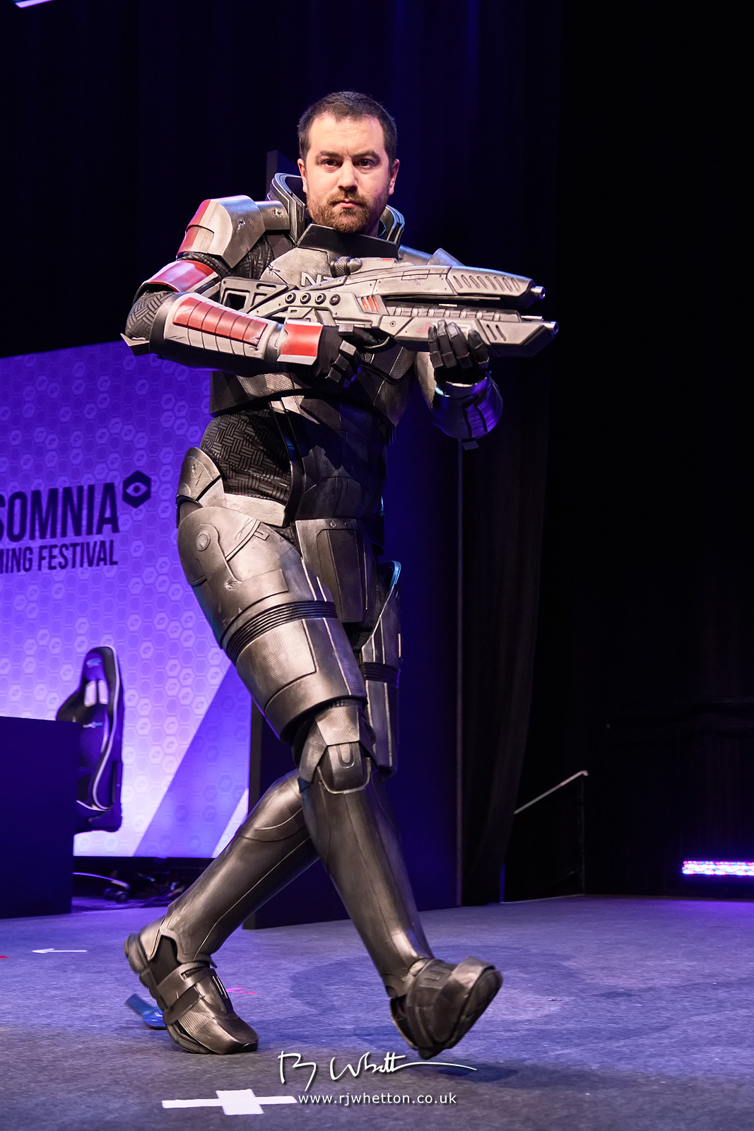 IMAGE: https://photographs.rjwhetton.co.uk/forums/089-Insomnia-Cosplay.jpg