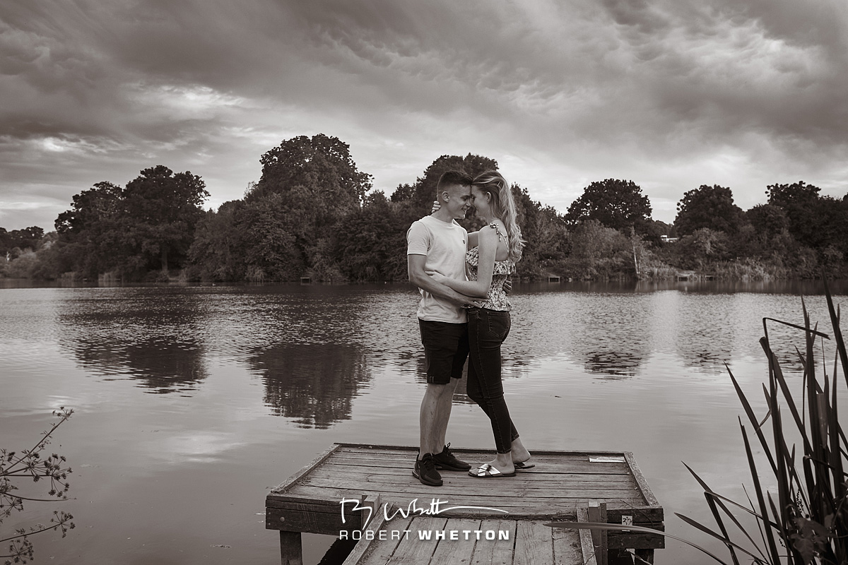 IMAGE: https://photographs.rjwhetton.co.uk/forums/Bec-and-Lee-Engagement-Jul-05-195616-0389-7D-Mark-II.jpg